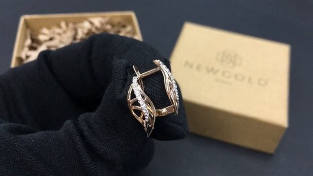 !Серьги 096728 из красного золота 585 пробы с фианитами смотреть онлайн