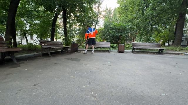 АНДРЕЙ ПОДМЕТАЕТ УЛИЦЫ - Follentass, MuhanJan