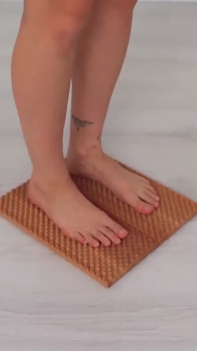 Хороший массаж ног дома после рабочего дня. ВЕРЬЁМИНА рекомендует доску Садху БЭКВУД  @veryomina