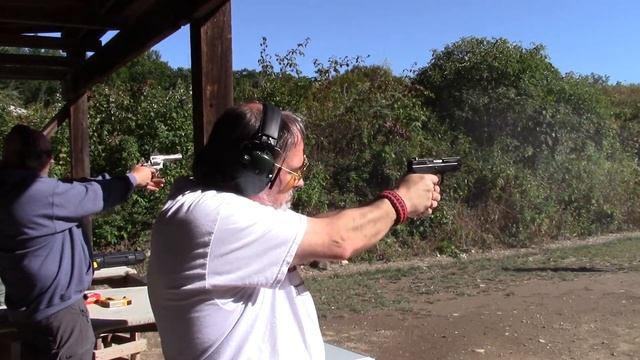 CZ 75 Compact Review смотреть онлайн