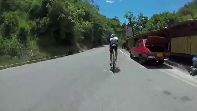 Llegar a la cima no ha sido una carrera fácil para Rigoberto Urán смотреть онлайн