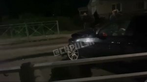 ❗️ В послеке Лаишевка мужчина BMW 3 разнёс забор на Школьной улице. Говорят, что водитель нетрезвый.