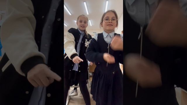 Я и подруга Хотите с ней ещё видео ??? #яслп смотреть онлайн