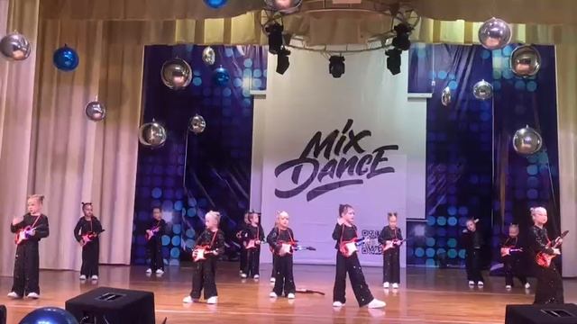 Детский танец смотреть онлайн