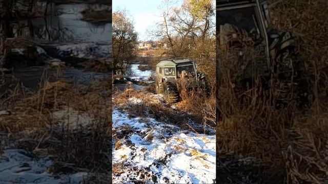 По оврагам на БРо гибрид смотреть онлайн