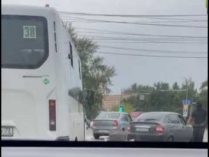 Что за маски-шоу на Солнышке, интересно?