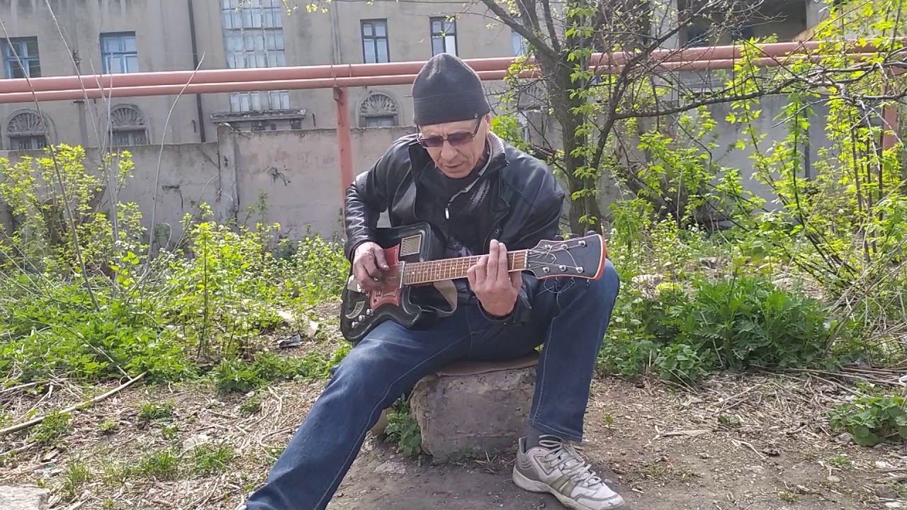 COVED-19 / Пожалуйста не Умирайте от Коронавирус (авторская песня на гитаре) смотреть онлайн