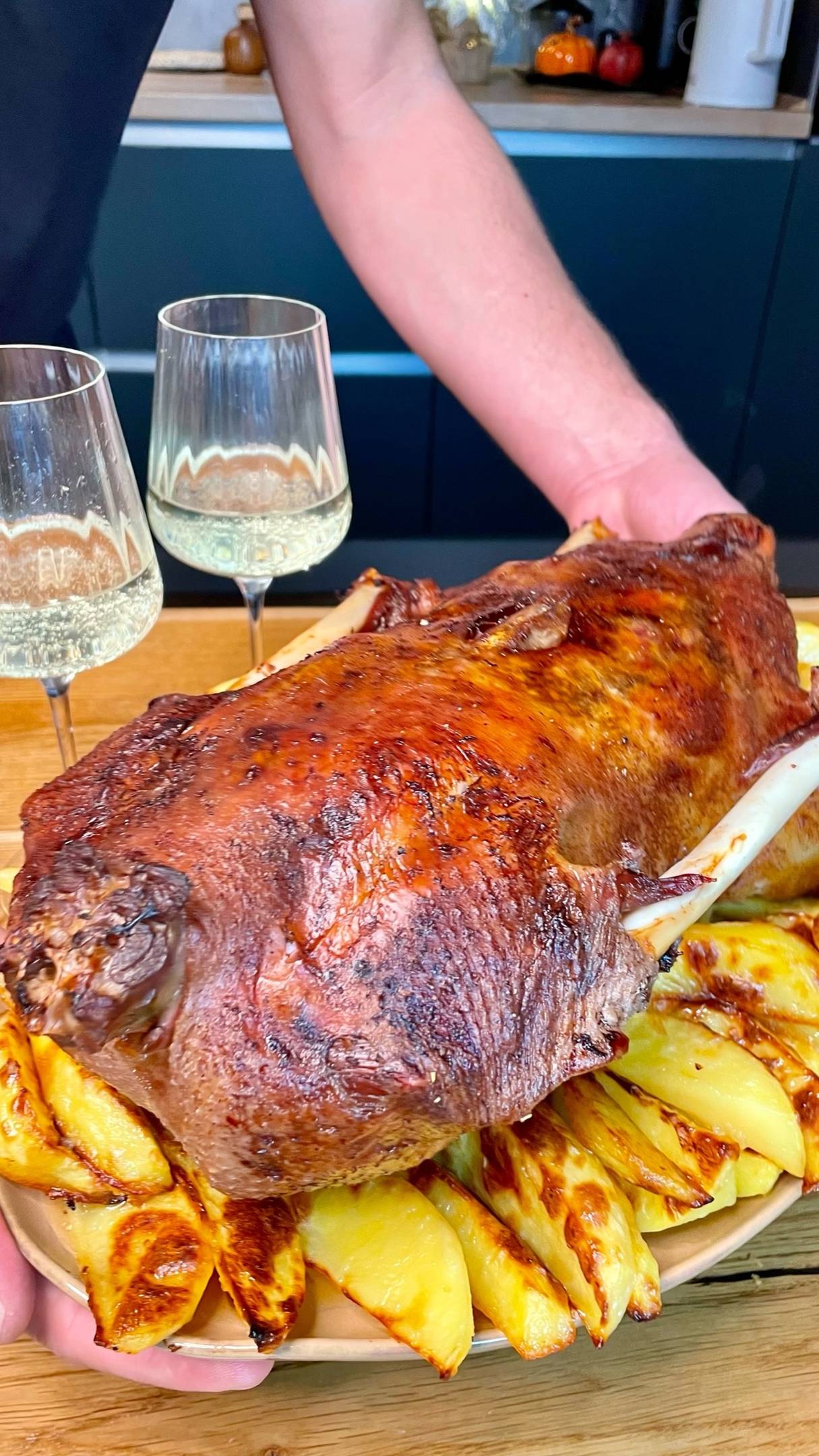 СЕНЯ В ДЕЛЕ