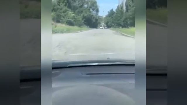 Огромные ямы на Поповке в Шахтах 2019 08 09 at 18 26 10 смотреть онлайн