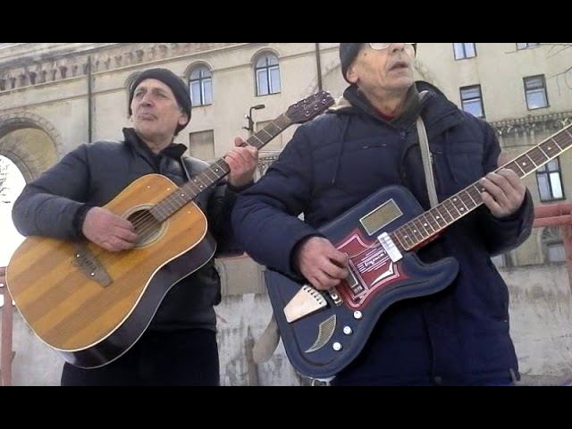 GARY MOORE / STILL GOT the BLUES (попрежнему скучаю по ткбе) + от себя по рус (tried hard/старался) смотреть онлайн