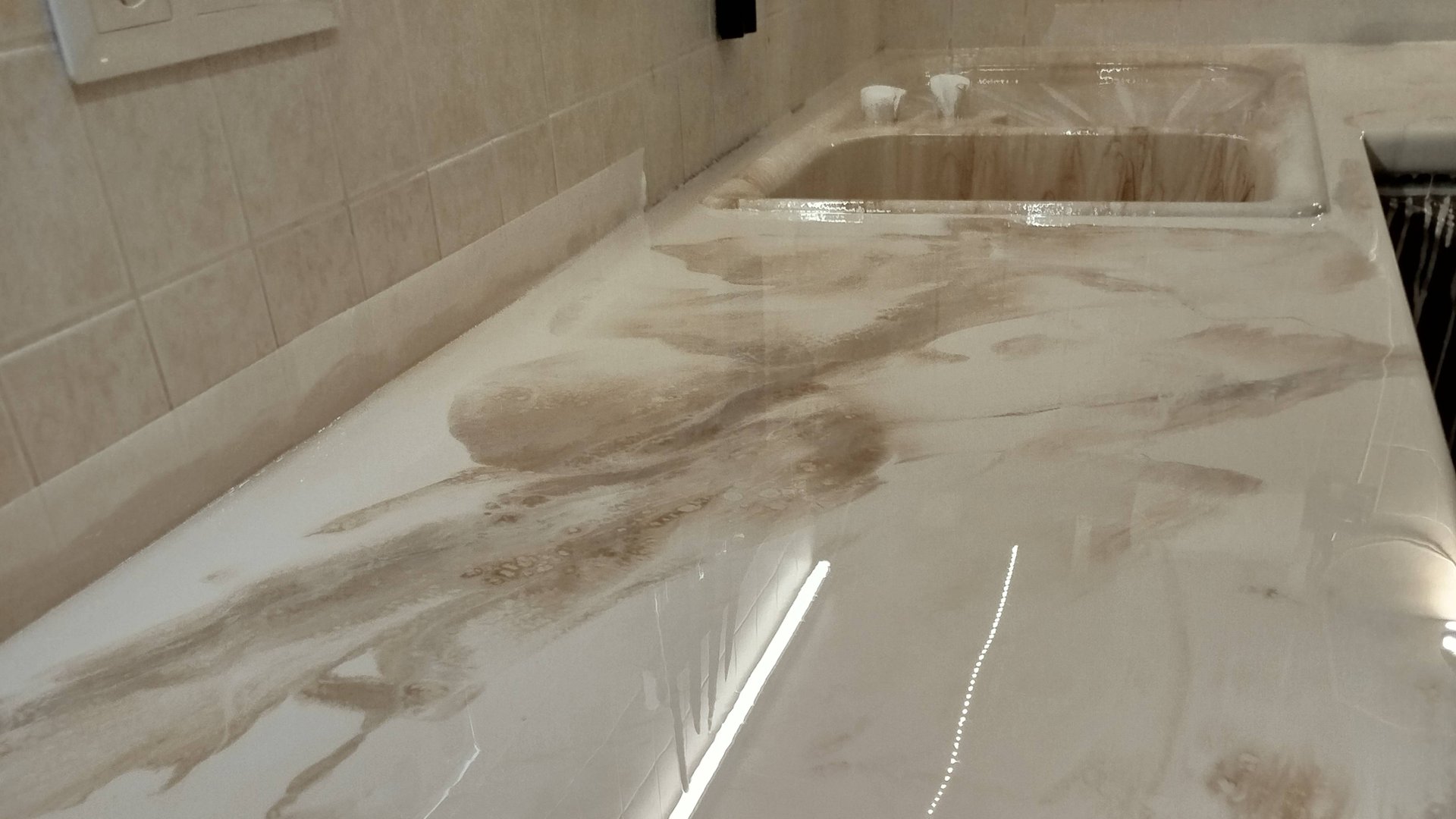 Столешница с раковинной из эпоксидной смолы. смотреть онлайн