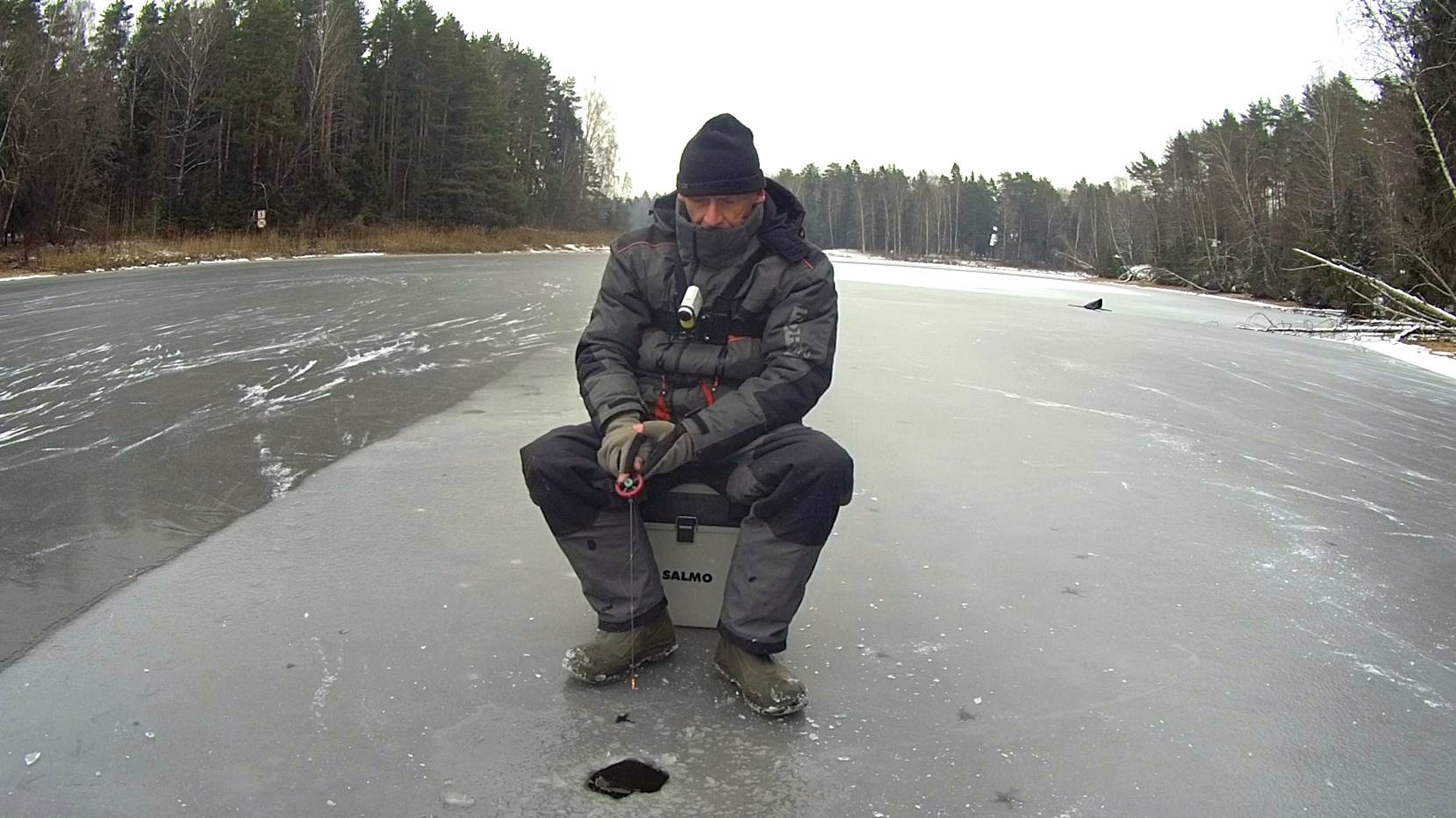 ДУМАЛ ОКУНЬ, А ТАМ... смотреть онлайн