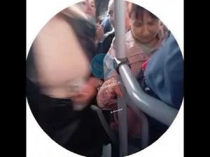 Уехать в Заволжье с остановки УльГЭС.Проблема с транспортом в городе достигла своего пика.❤️