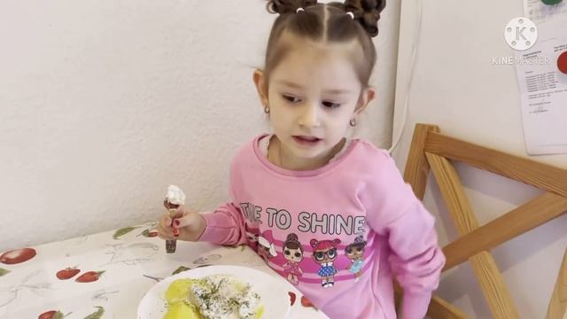 #Vlog #gyros #мясовсметанномсоусе Vlog/ делаю подвеску для соски/ варим обед/ кошка в гостях/ смотреть онлайн