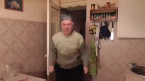 Гена Горин танцует танец