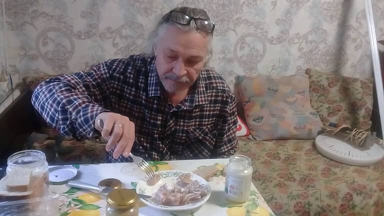 Виталий и Зоя в деревне: Готовим еду дома, вкусно. Хроника нашего дня смотреть онлайн