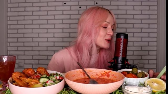 MUKBANG | Борщ, ленивые голубцы, картошка, салат | borsch (soup), cabbage rolls, snacks не ASMR смотреть онлайн