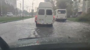 Ливнёвки в городе не справляются В засвияжье образовывается потоп