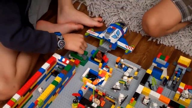 Our LEGO Star Wars Base: Sam & Max смотреть онлайн