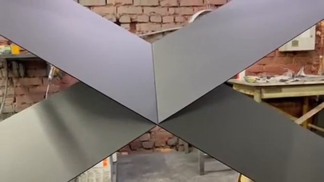 Дизайнерское подстолье X-BLADE MAXI смотреть онлайн