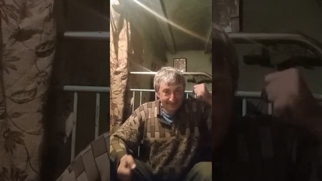 емельян слушает радио зелёный змей. смотреть онлайн