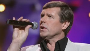 А. Новиков     " Девочка из лета..."