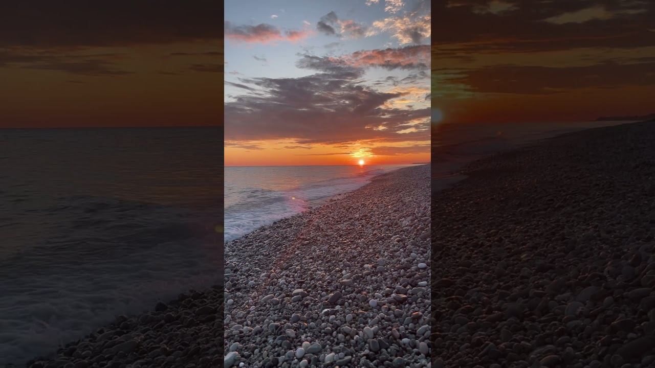 Закат на море в Пицунде, Абхазия. смотреть онлайн