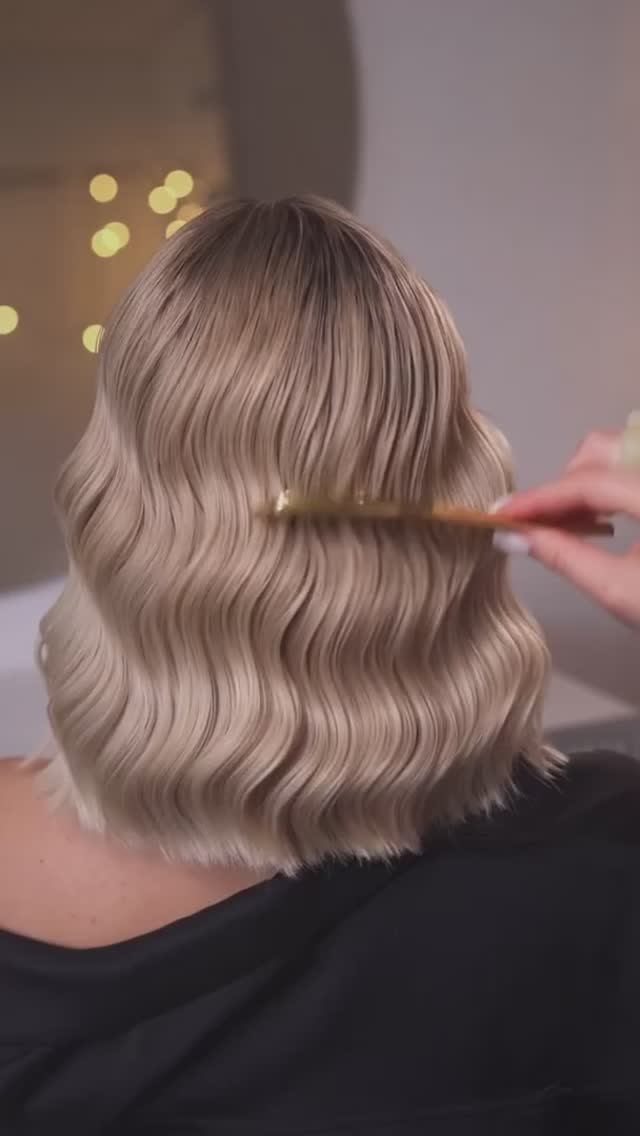 Самая любимая волна на коротких волосах #прическа #укладка #волосы #локоны #голливудскаяволна