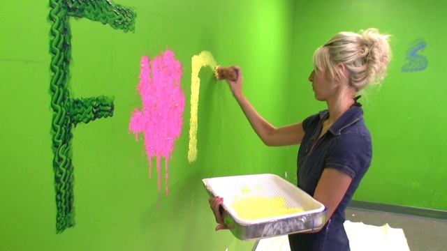 Hot For Tools! Gets Messy with Paint смотреть онлайн