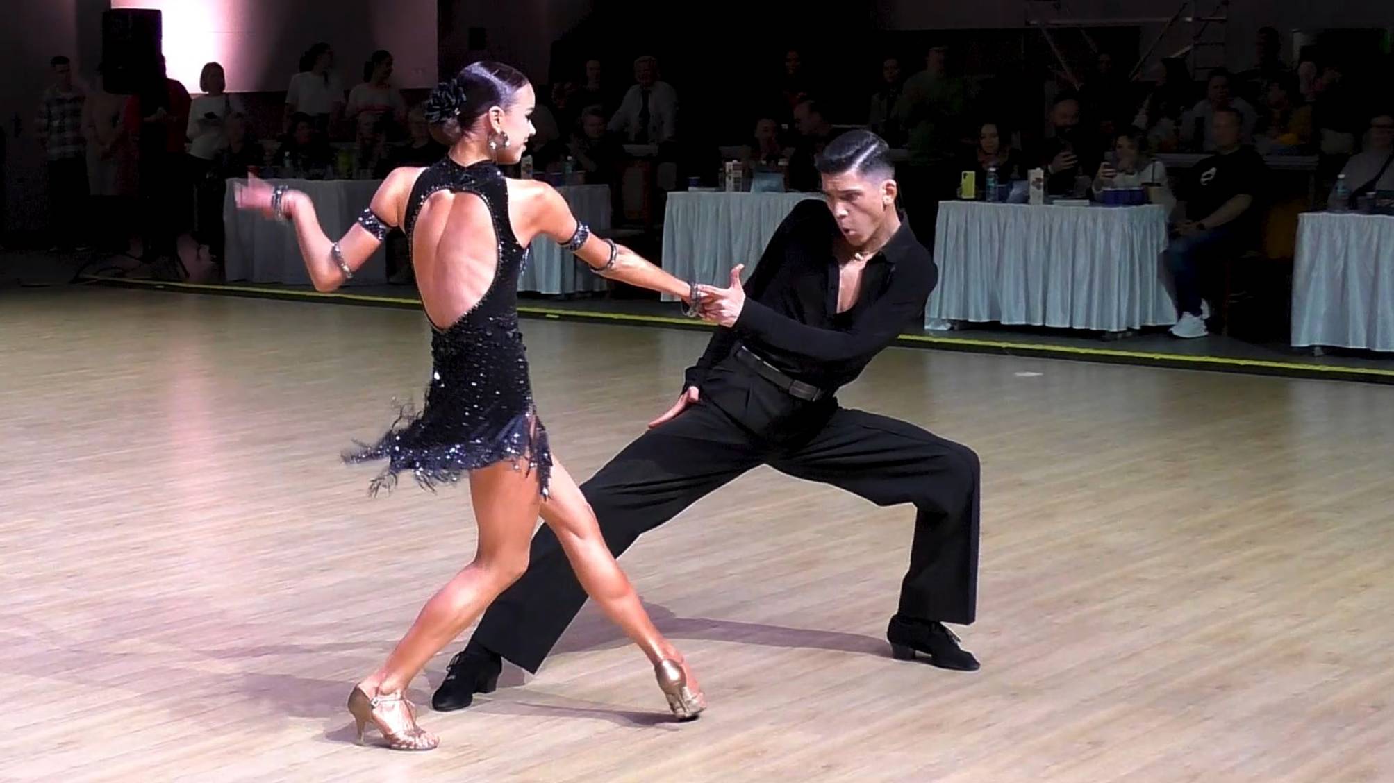 Взрослые La (Open): ча-ча-ча, самба, румба, пасодобль, джайв. Kinezis Cup 2024 / бальные танцы смотреть онлайн