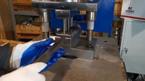 Станок для пробивки отверстий в профильной трубе 20х20х1,2 без деформации