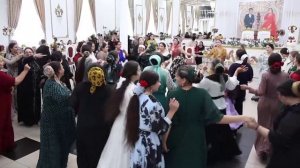 Красивая цыганская свадебная в городе Ульяновск 2024г - Бадя и Алёна. 1 часть.