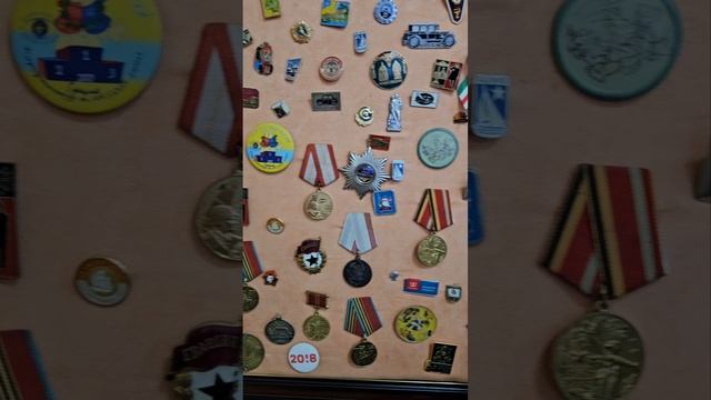 Коллекция значков! смотреть онлайн