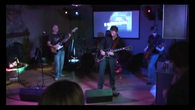 Thin Lizzy - Don't Believe A Word - Solo from gig last week! смотреть онлайн