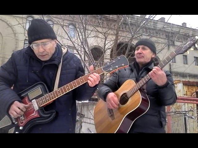 НЕ ЗИМОЙ НЕ ЛЕТОМ (авторская песня на гитаре) смотреть онлайн