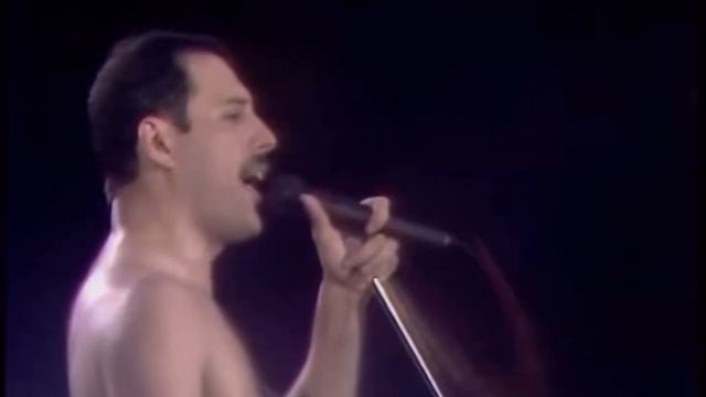 Queen - We Are The Champions (Live At Wembley 1986) смотреть онлайн