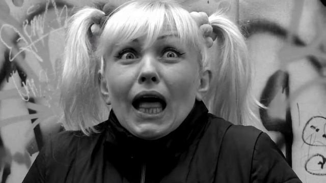 ВЕЧНЫЙ ПРАЗДНИК НЕПОСЛУШАНИЯ смотреть онлайн