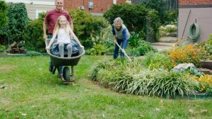 Power Up 2_ Unit 4_The family at home _01 Unit opener_ page 44