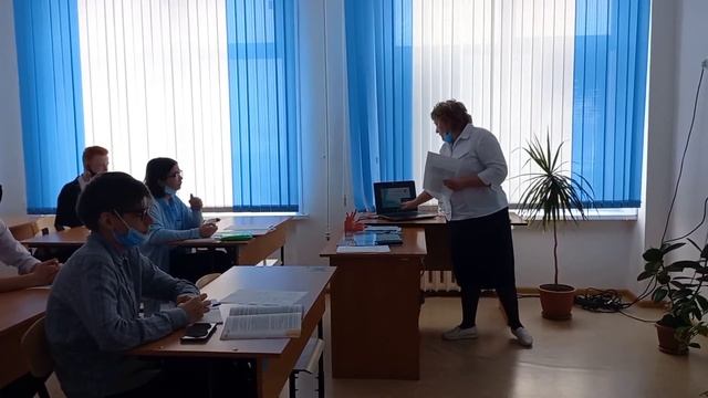 Урок русского языка 10 "А" класс, Сходнюк Н.А. смотреть онлайн