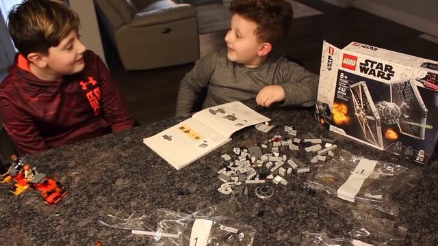 Unboxing Star Wars LEGO #75300 and #75269 смотреть онлайн