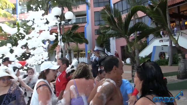 Brisas Guardalavaca,, Valentines Foam Party смотреть онлайн