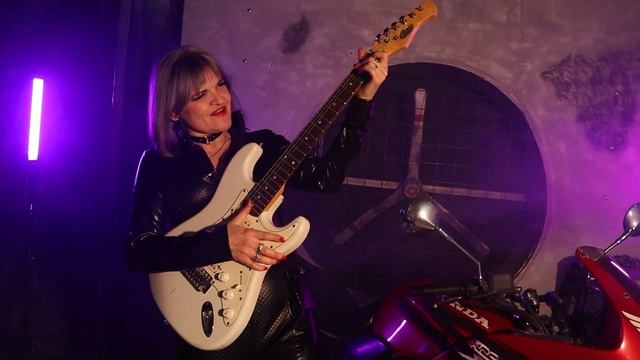 Молчишь.mp4 смотреть онлайн