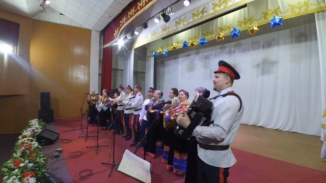 01 - "Иртышские казаки" и "Поречье" с концертом в с.Успенка. 03-02-2018 смотреть онлайн