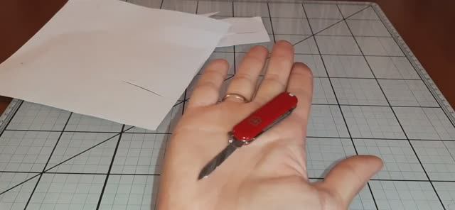 Нож-брелок Victorinox 0.6223-012 Classic SD Red 58 мм. Обзор. смотреть онлайн