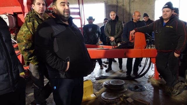 NO TILL среща в стопанството на АГРО - БЕЛ  (ЧАСТ 1)