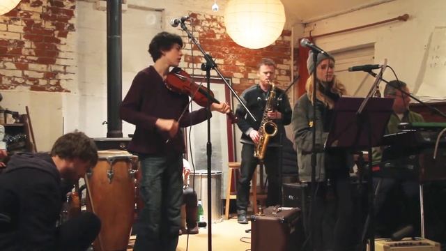 Aint No Sunshine (Bill Withers Cover) at Stone Soup Seven смотреть онлайн