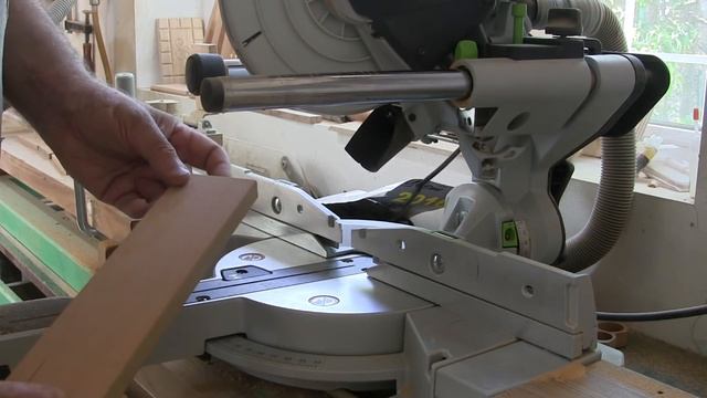 Низкий табурет. Wooden stool. смотреть онлайн