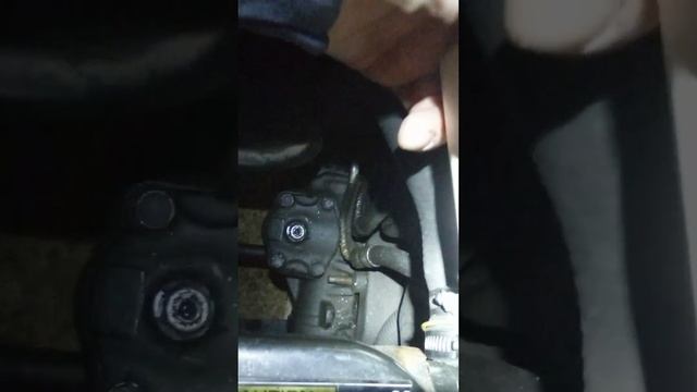 how to fix a broken radiator hose connection made of plastic. my 96 Jeep Grand Cherokee смотреть онлайн