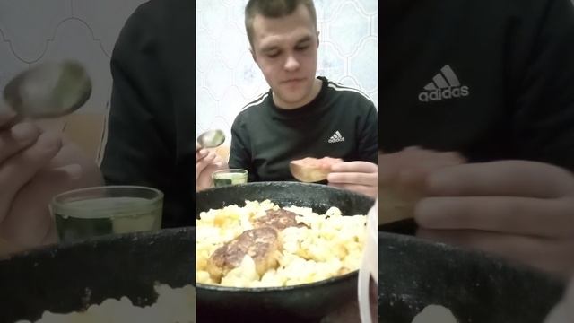 выпиваю домашний тархун 50° Желаю всем добра и доброго здравия смотреть онлайн