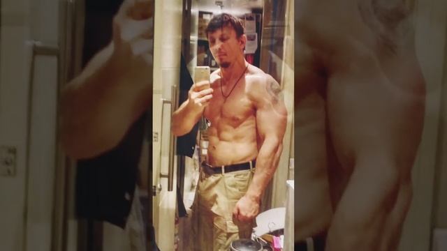 Влад Сухарев. Мой прогресс в бодибилдинге за 1 год. Клуб ЗЕВС смотреть онлайн